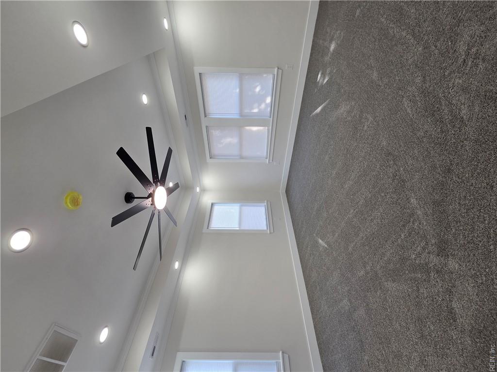 627 Day St Property Photo 17