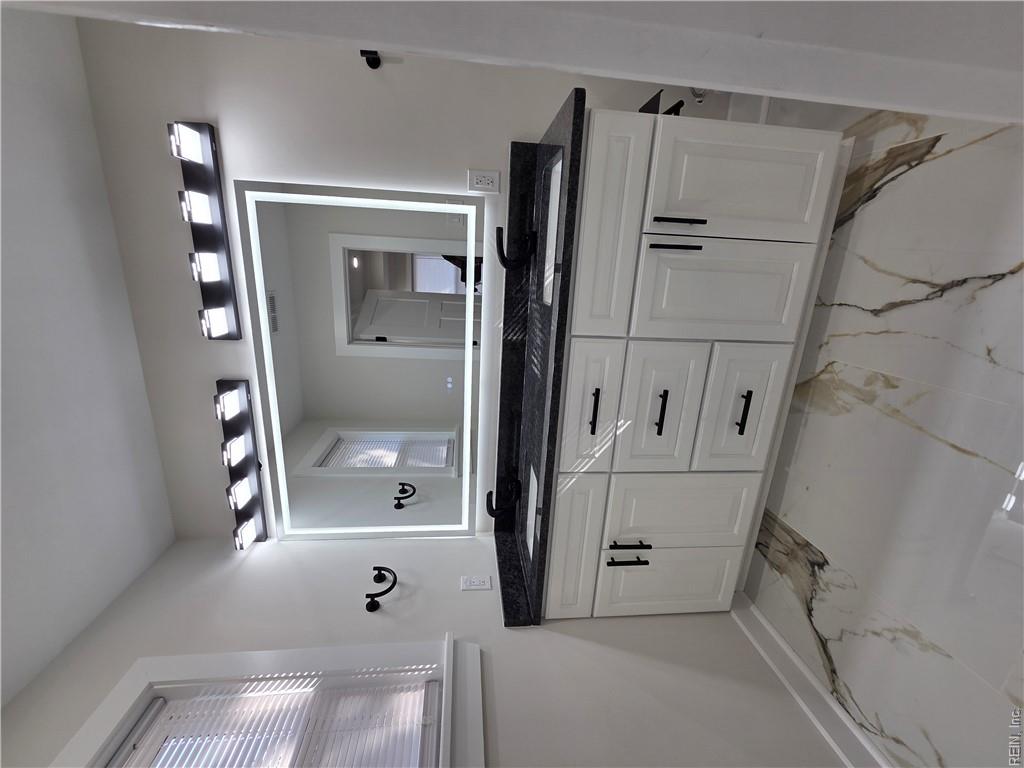 627 Day St Property Photo 20