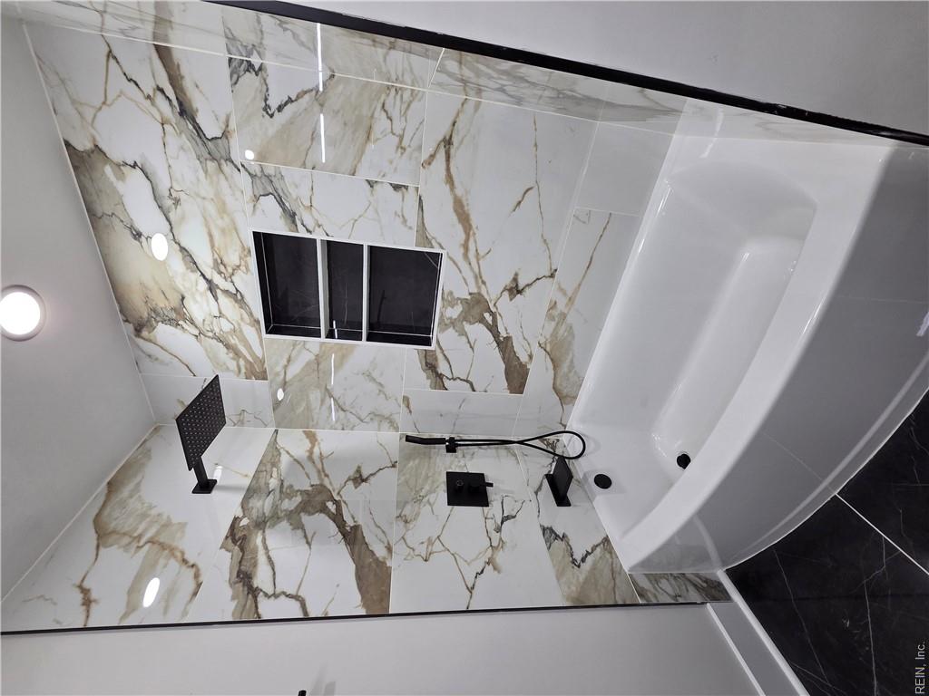 627 Day St Property Photo 25