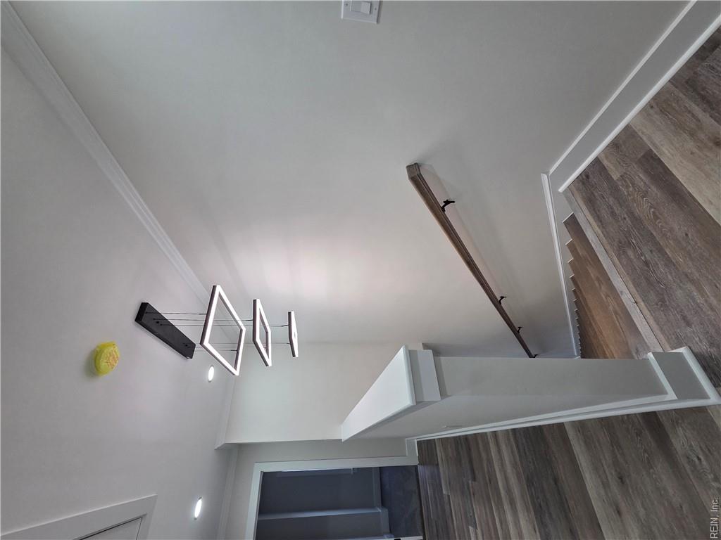 627 Day St Property Photo 28