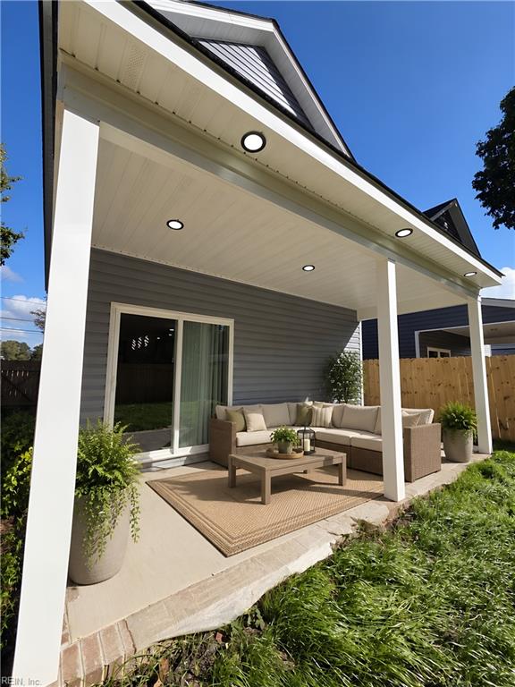 627 Day St Property Photo 29