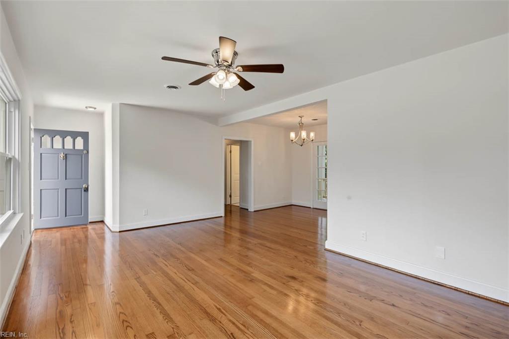 686 Winthrop Rd Property Photo 9