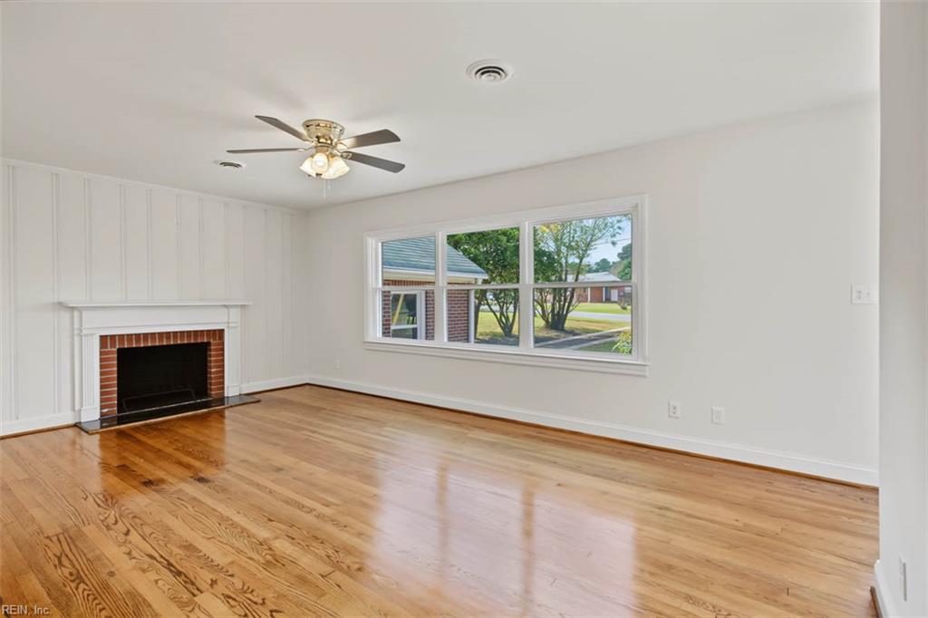 686 Winthrop Rd Property Photo 11