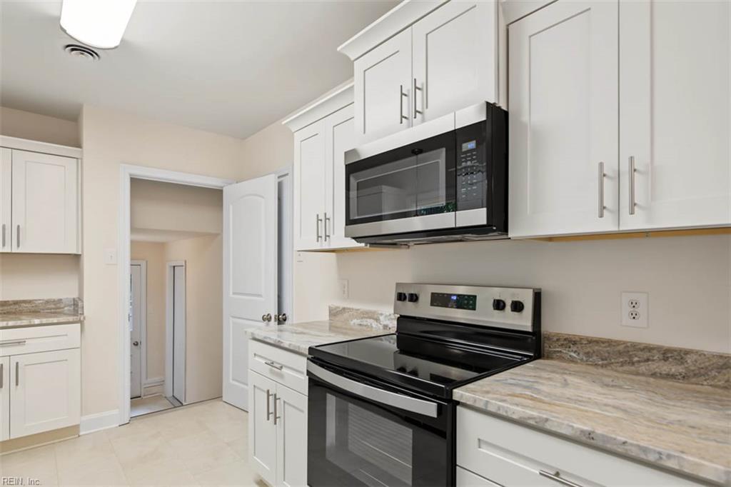 686 Winthrop Rd Property Photo 20