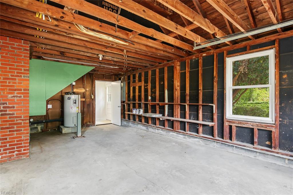 686 Winthrop Rd Property Photo 22