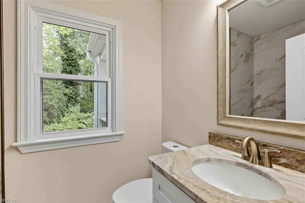 686 Winthrop Rd Property Photo 30
