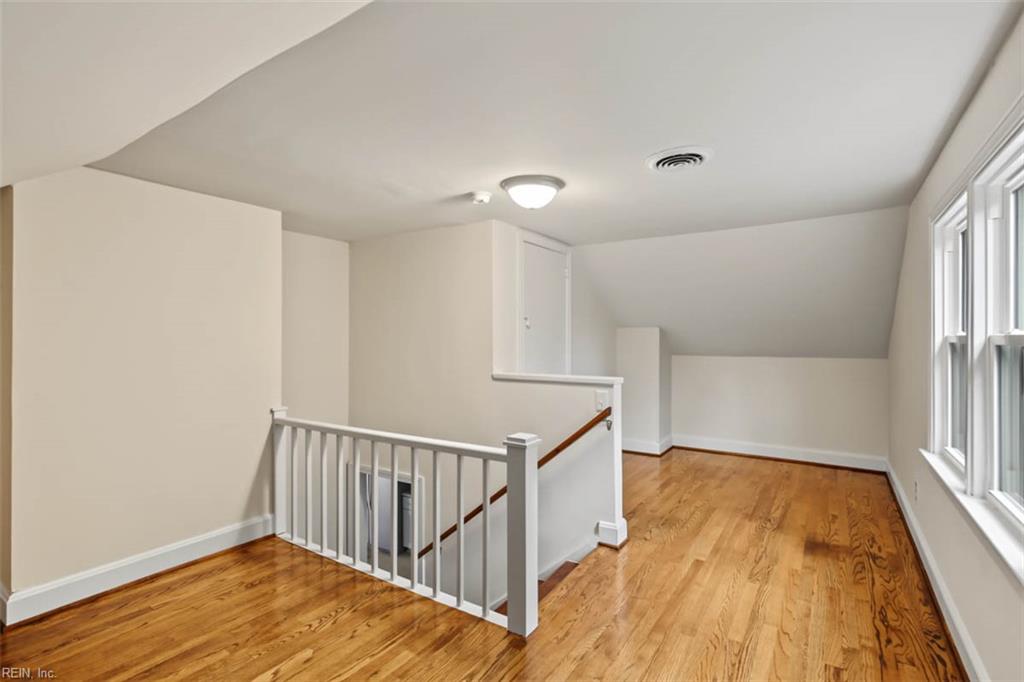 686 Winthrop Rd Property Photo 32