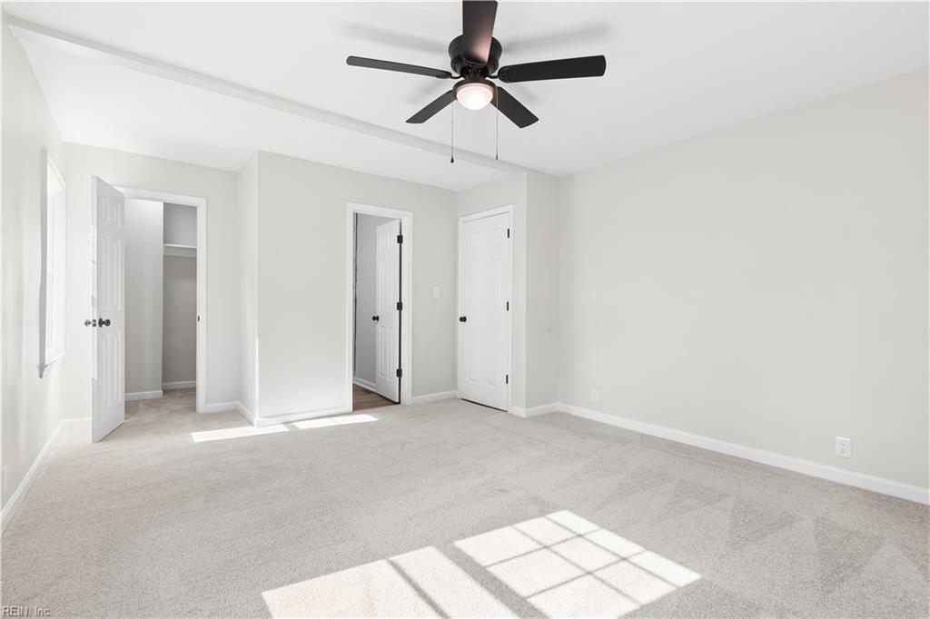 15 Roberts Ct E Property Photo 23