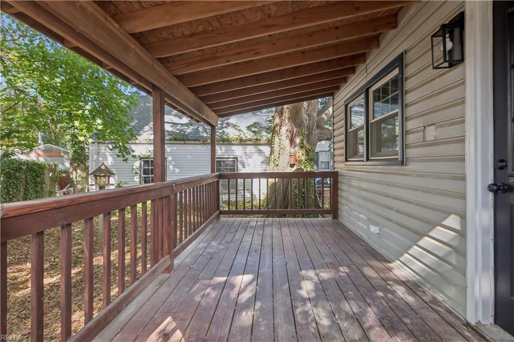 15 Roberts Ct E Property Photo 33