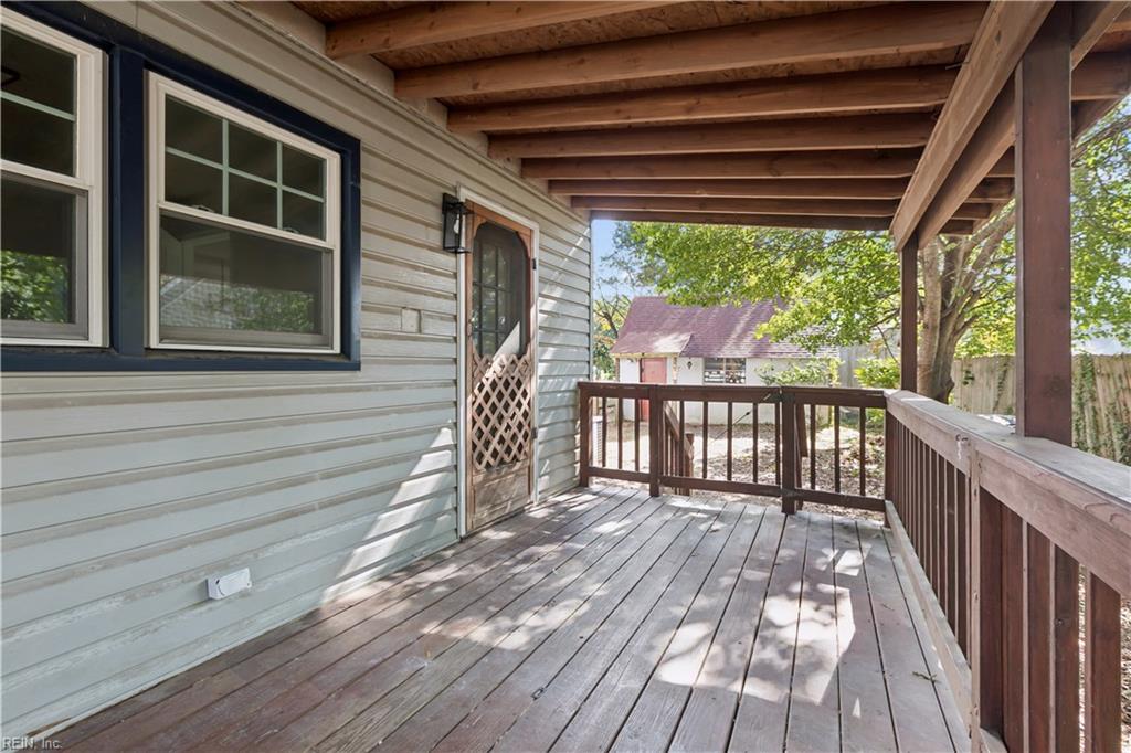15 Roberts Ct E Property Photo 34