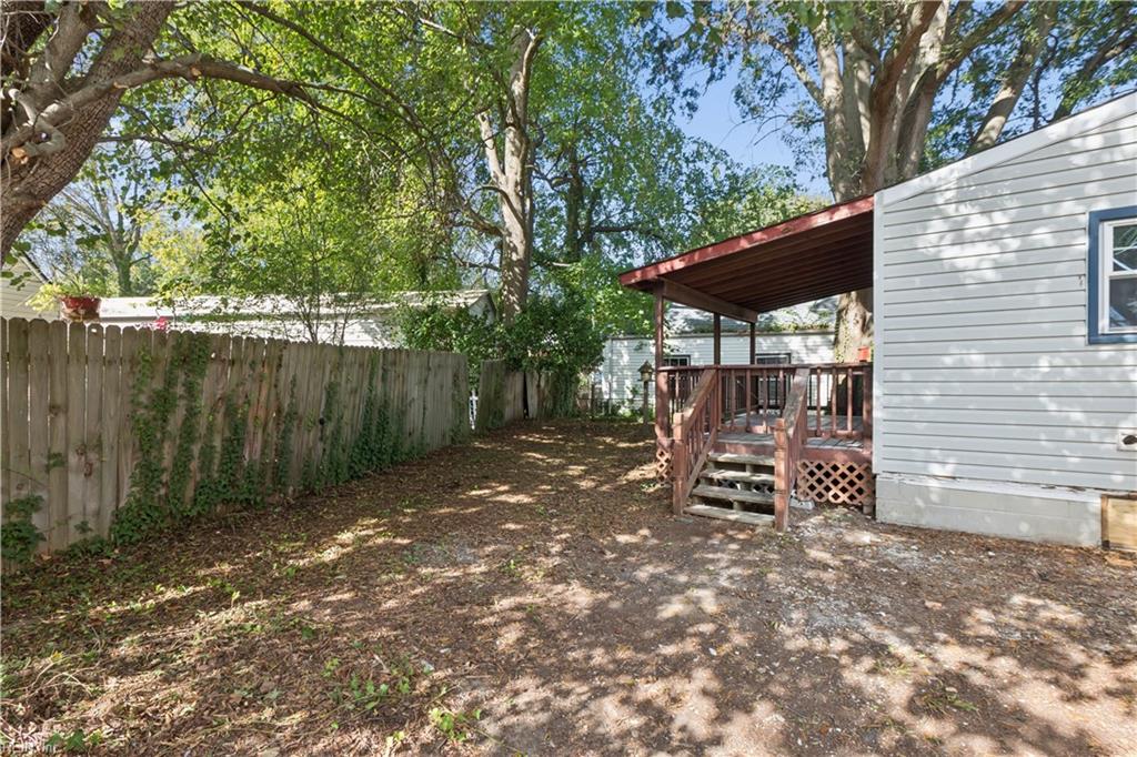 15 Roberts Ct E Property Photo 35