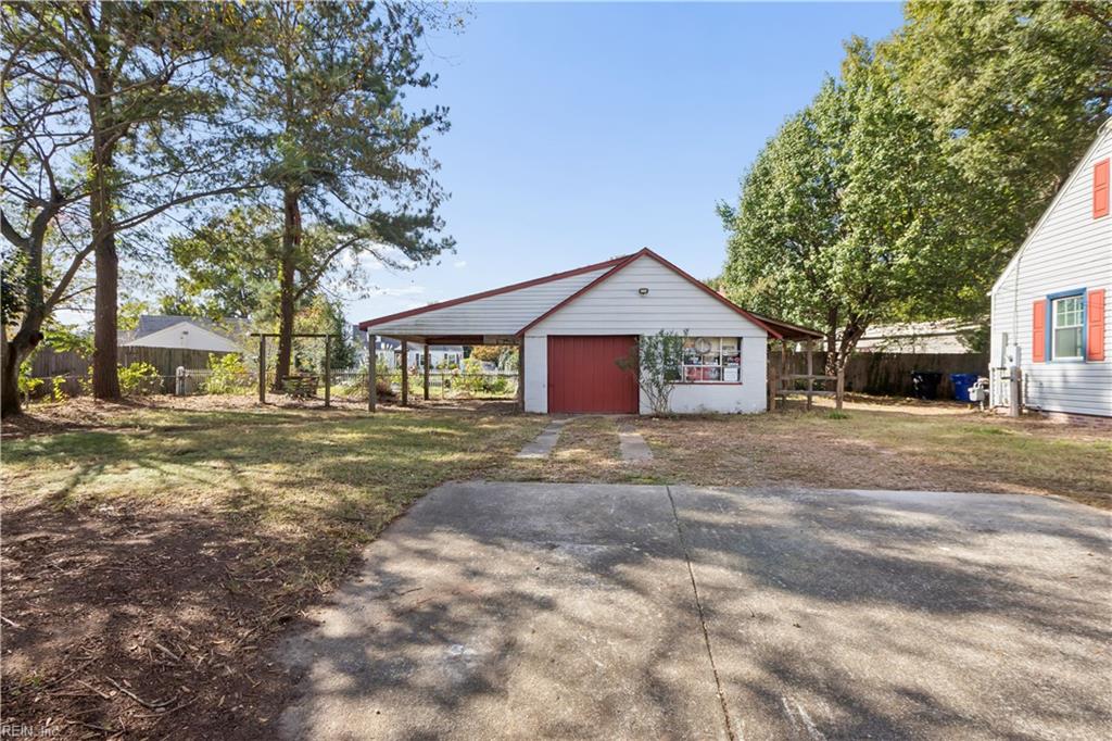 15 Roberts Ct E Property Photo 36
