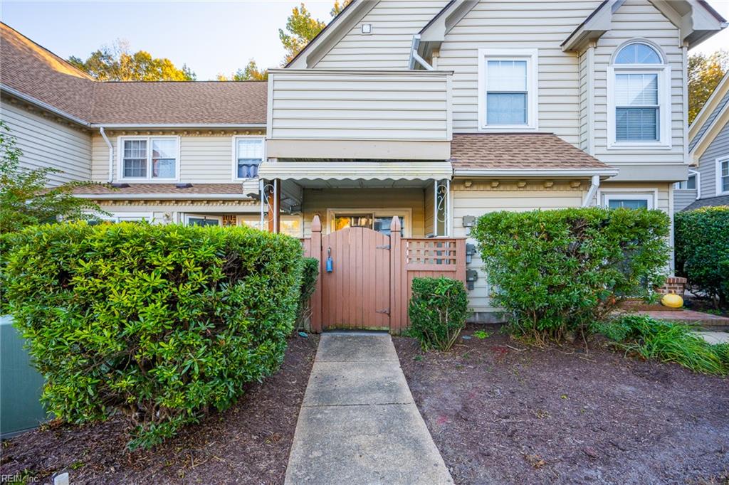 321 Wimbledon CHSE Property Photo 1
