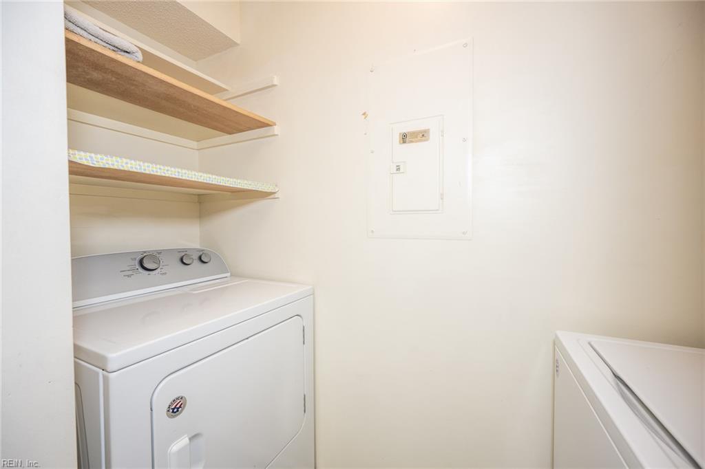321 Wimbledon Chse Property Photo 24
