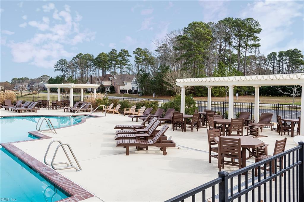 1221 Founders Pointe Trl Property Photo 27