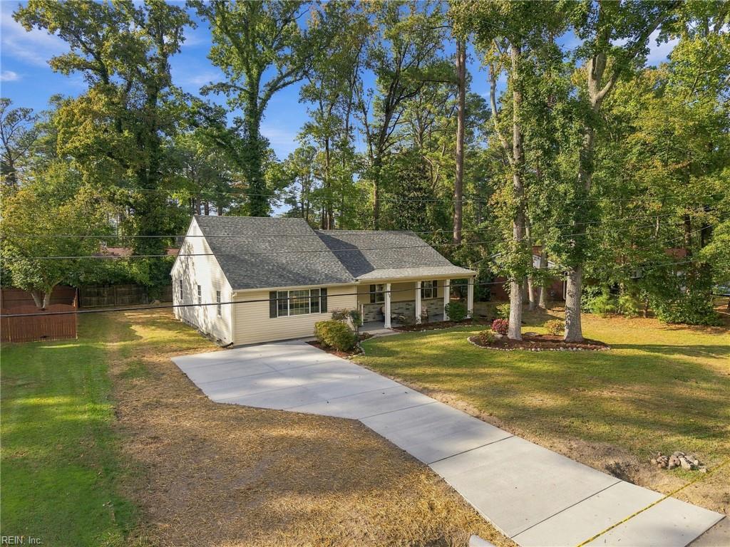 2308 Bidgood Dr Property Photo 1