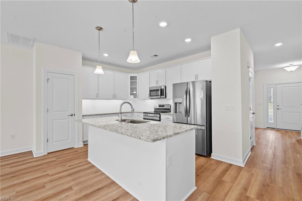 4908 Apricot Way Property Photo 5