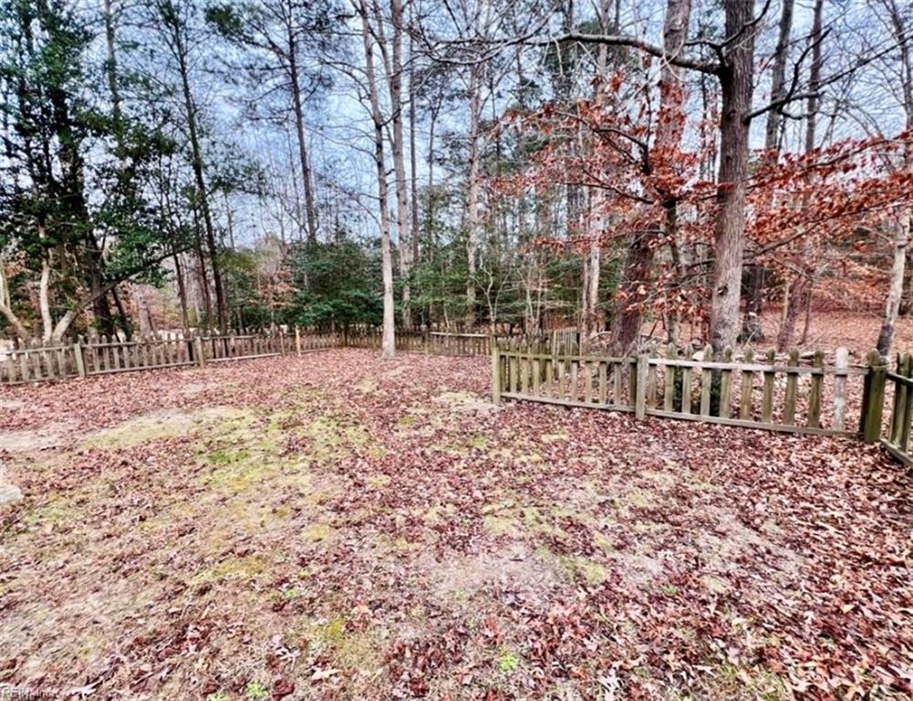 108 Iris St Property Photo 19