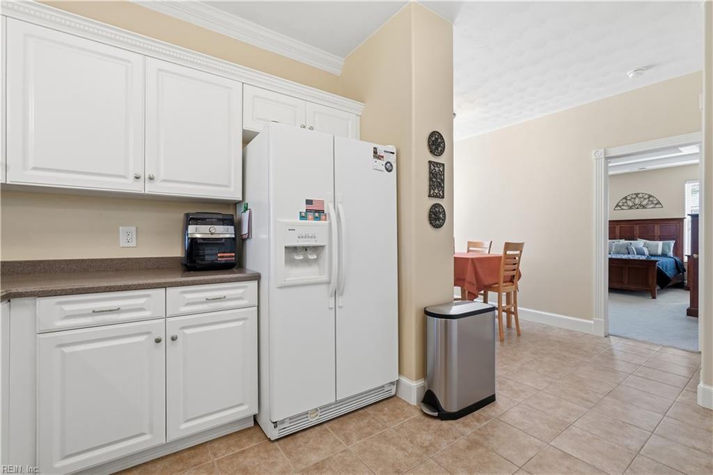 1061 Bay Breeze Dr Property Photo 12