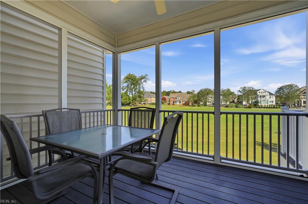 1061 Bay Breeze Dr Property Photo 15