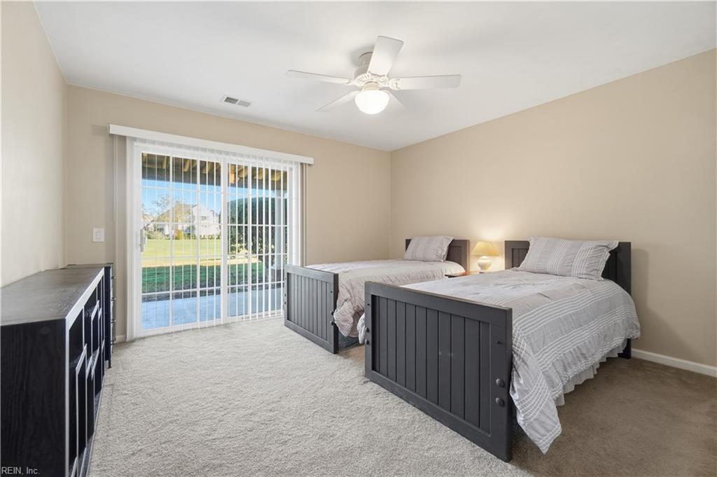 1061 Bay Breeze Dr Property Photo 24