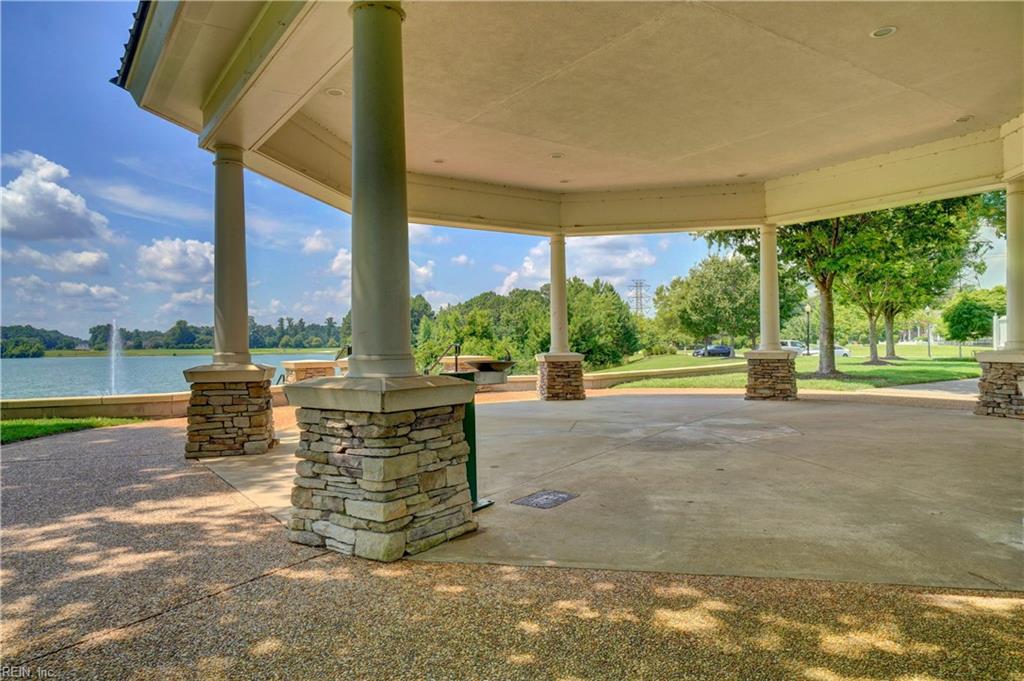 1061 Bay Breeze Dr Property Photo 42