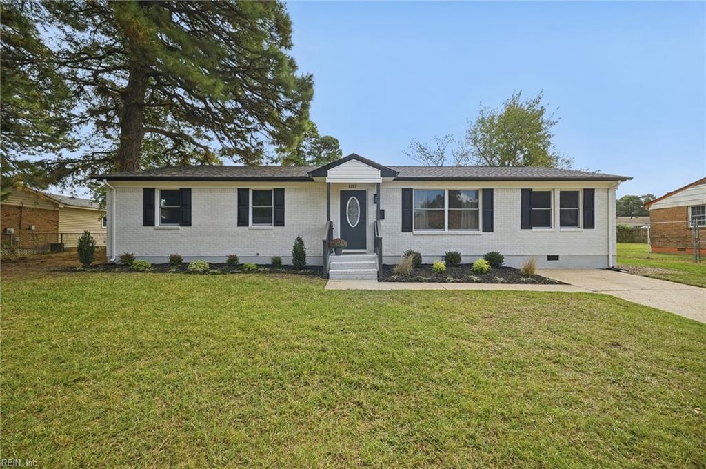 1157 Carrington N CRES Property Photo 1