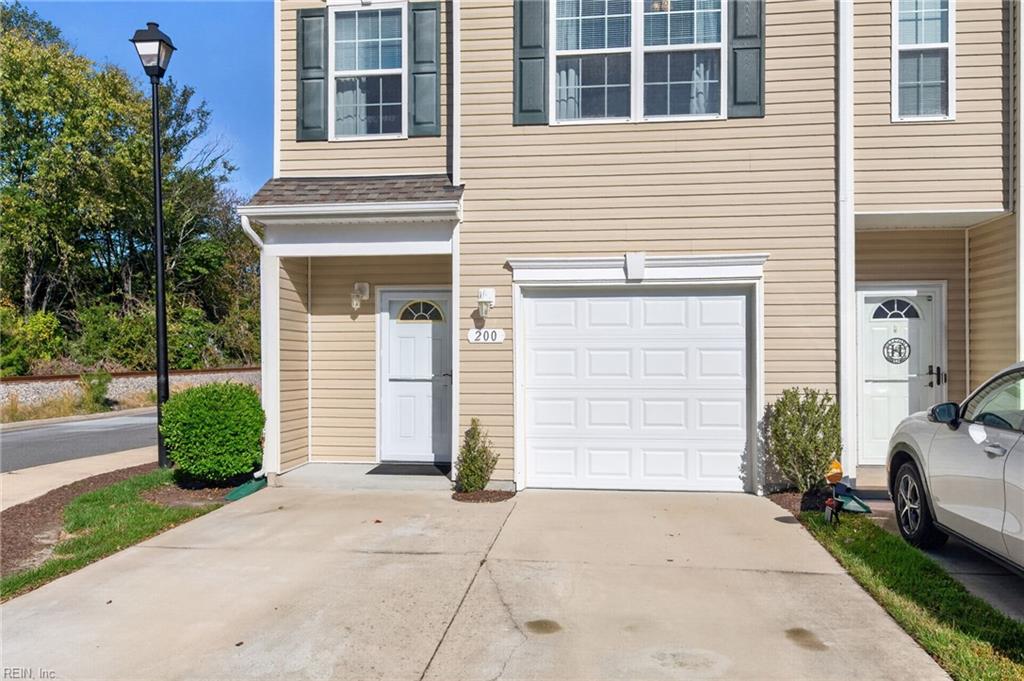 200 Astra Ln Property Photo 2