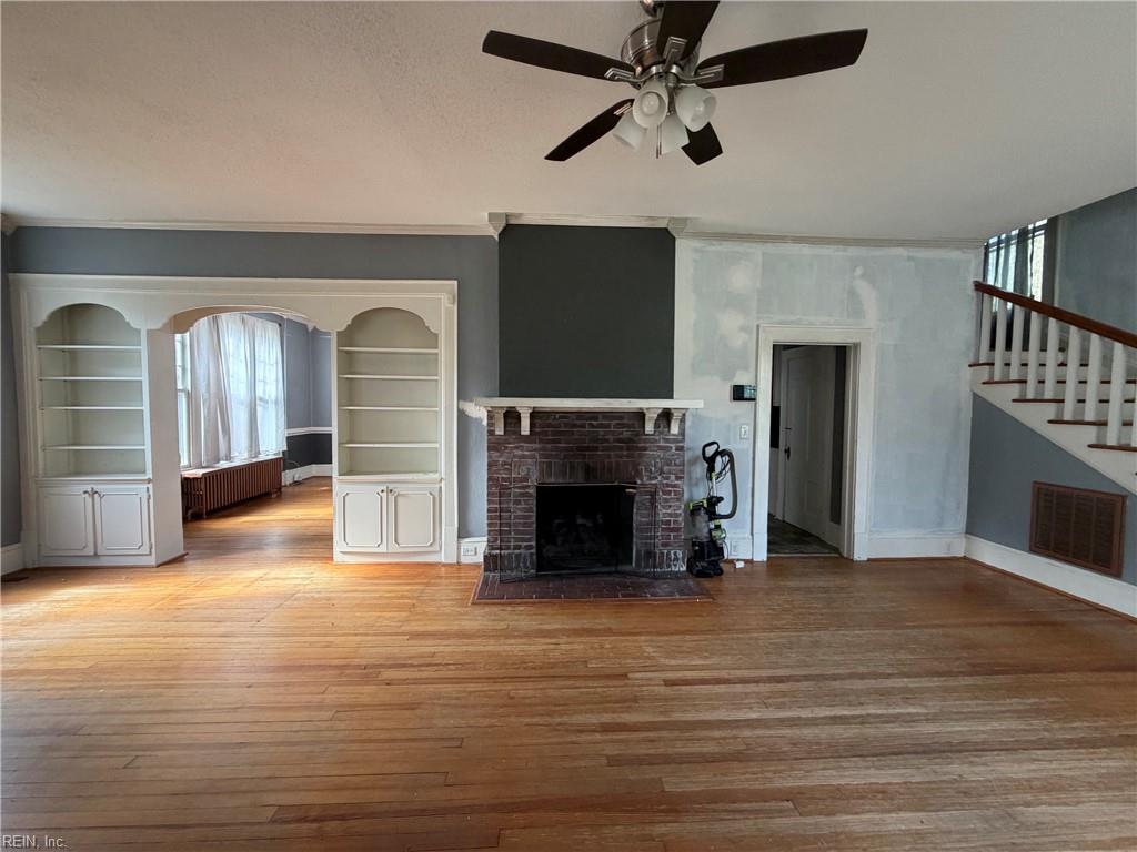 215 Linden Ave Property Photo 3