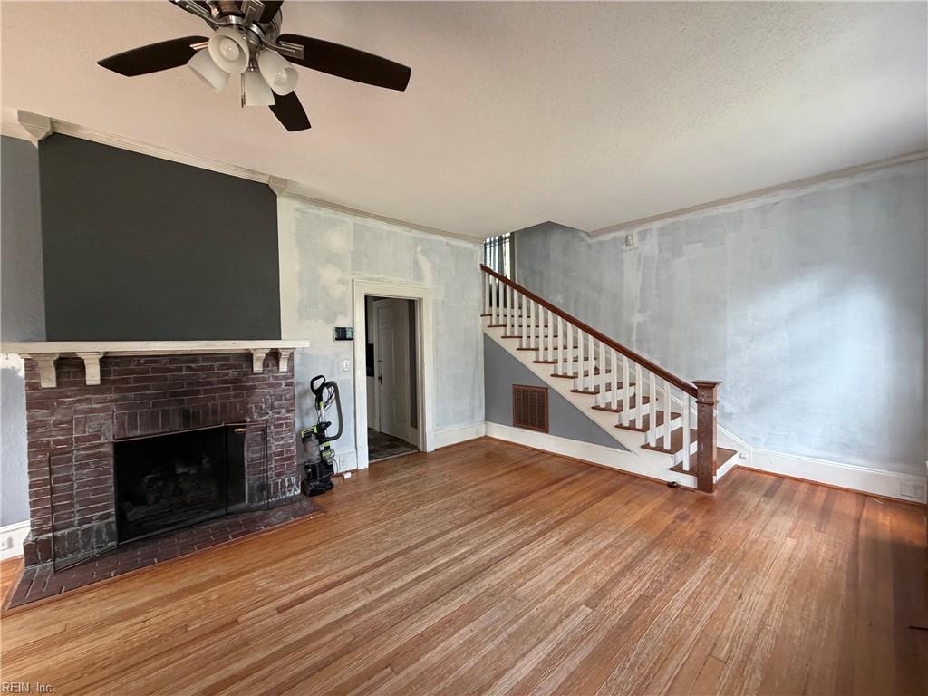 215 Linden Ave Property Photo 5