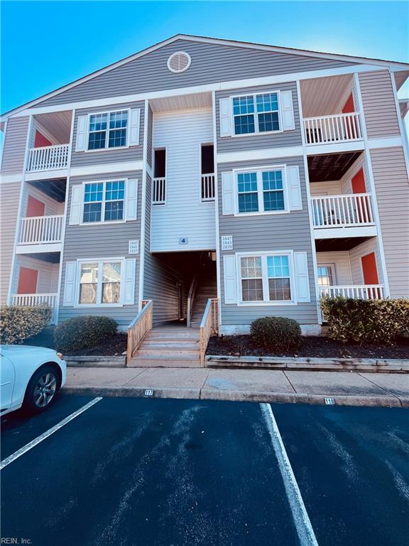 1841 Chantilly Ct Property Photo 1