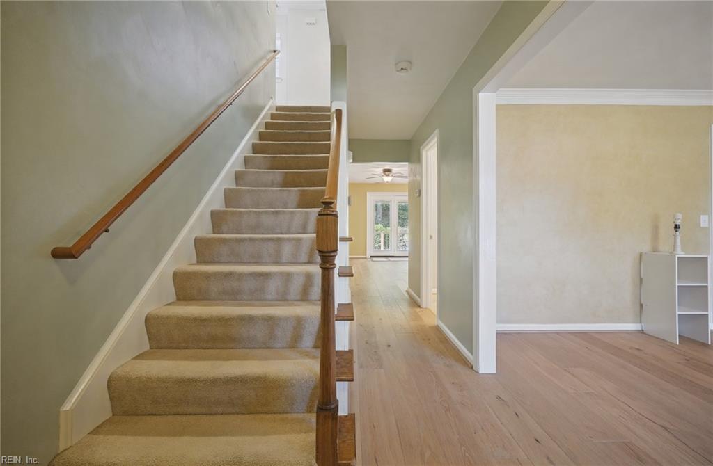 559 Suburban Pw Property Photo 3