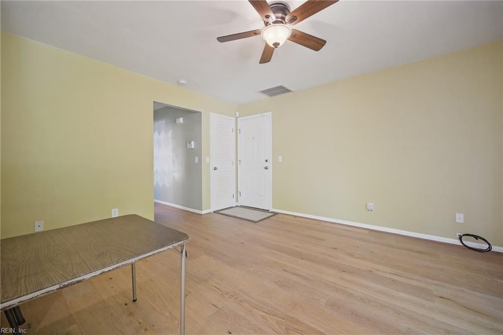 559 Suburban Pw Property Photo 11