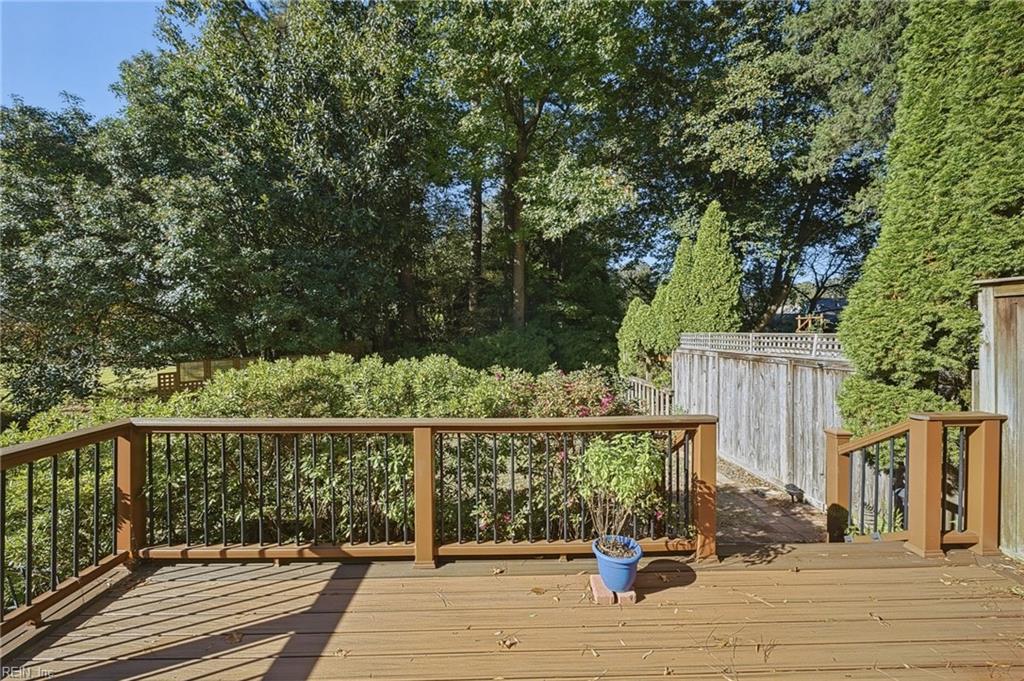 559 Suburban Pw Property Photo 35