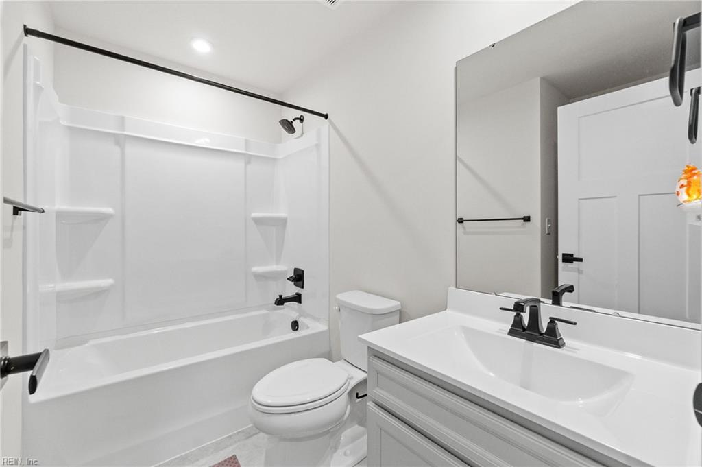 910 Marston St Property Photo 10