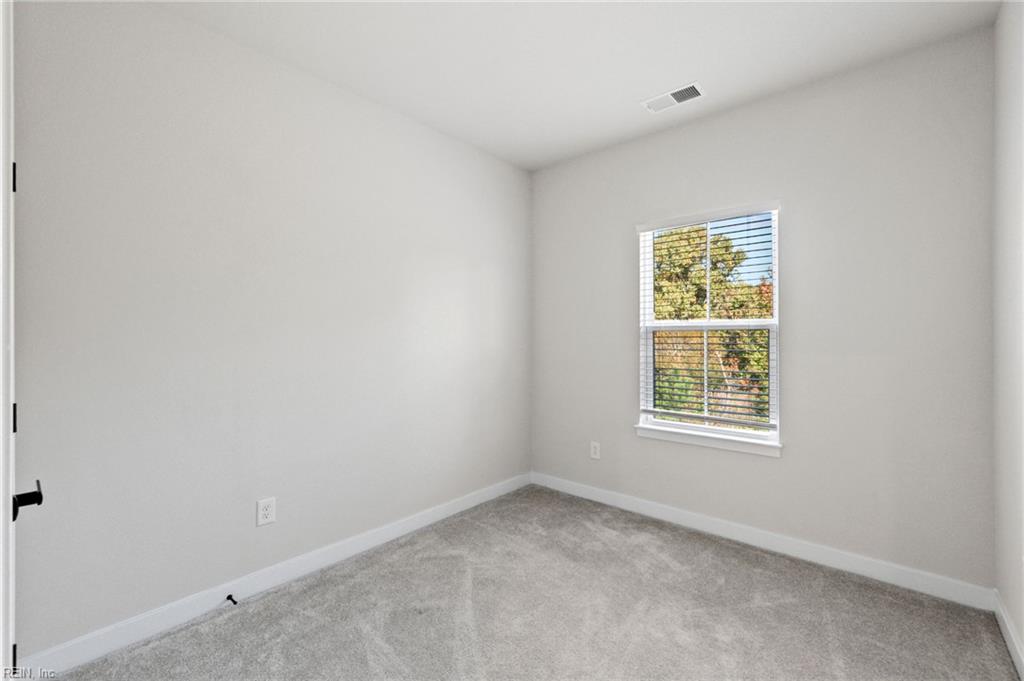 910 Marston St Property Photo 28