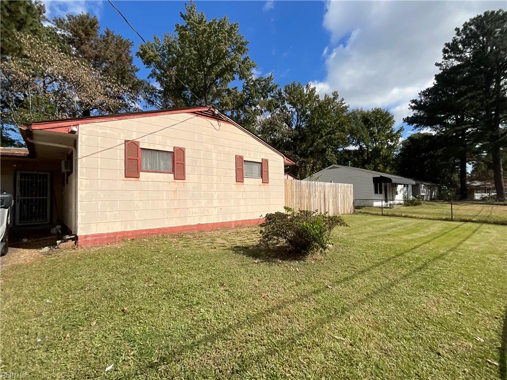 225 York DR Property Photo 1