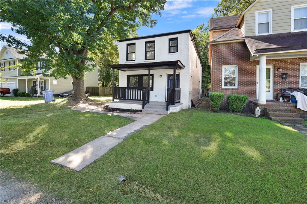 2112 Spadina Ave Property Photo 1