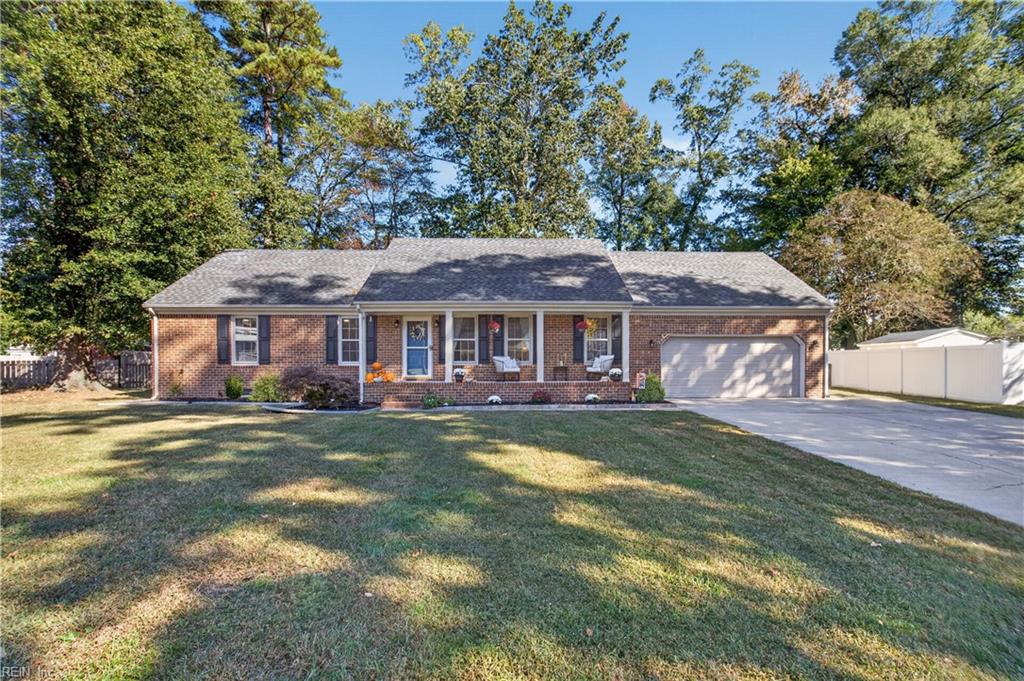 405 Bridle Ct Property Photo 1