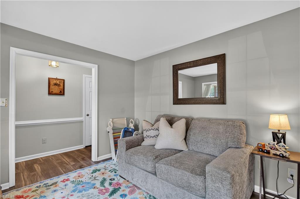 405 Bridle Ct Property Photo 7