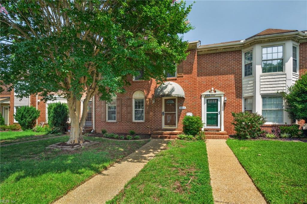 1004 Tottenham LN Property Photo 1