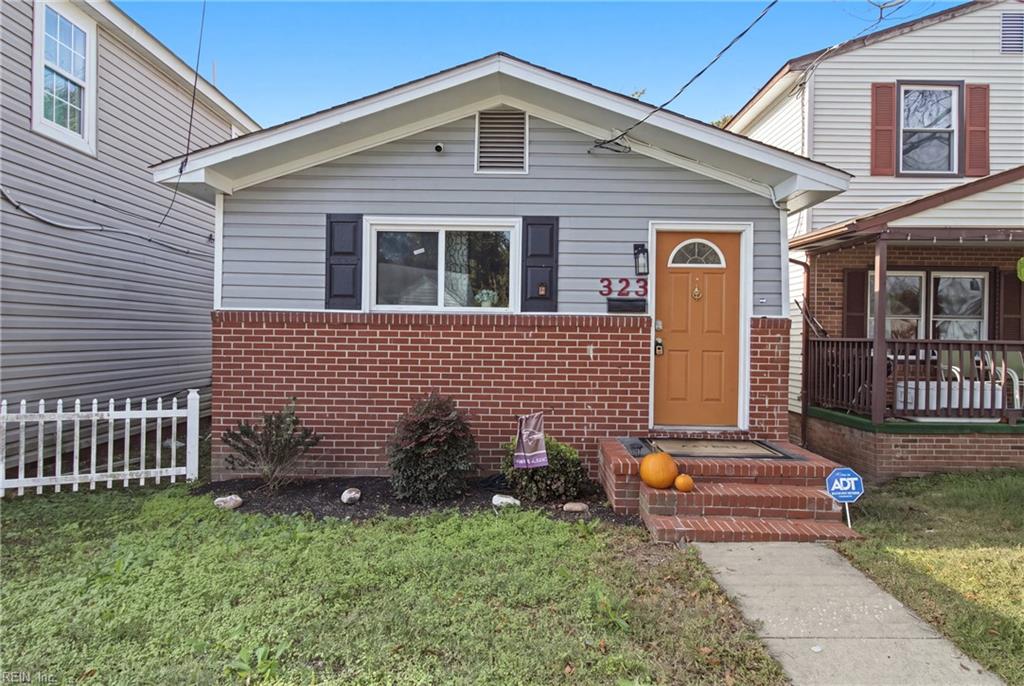 323 Pine AVE Property Photo 1