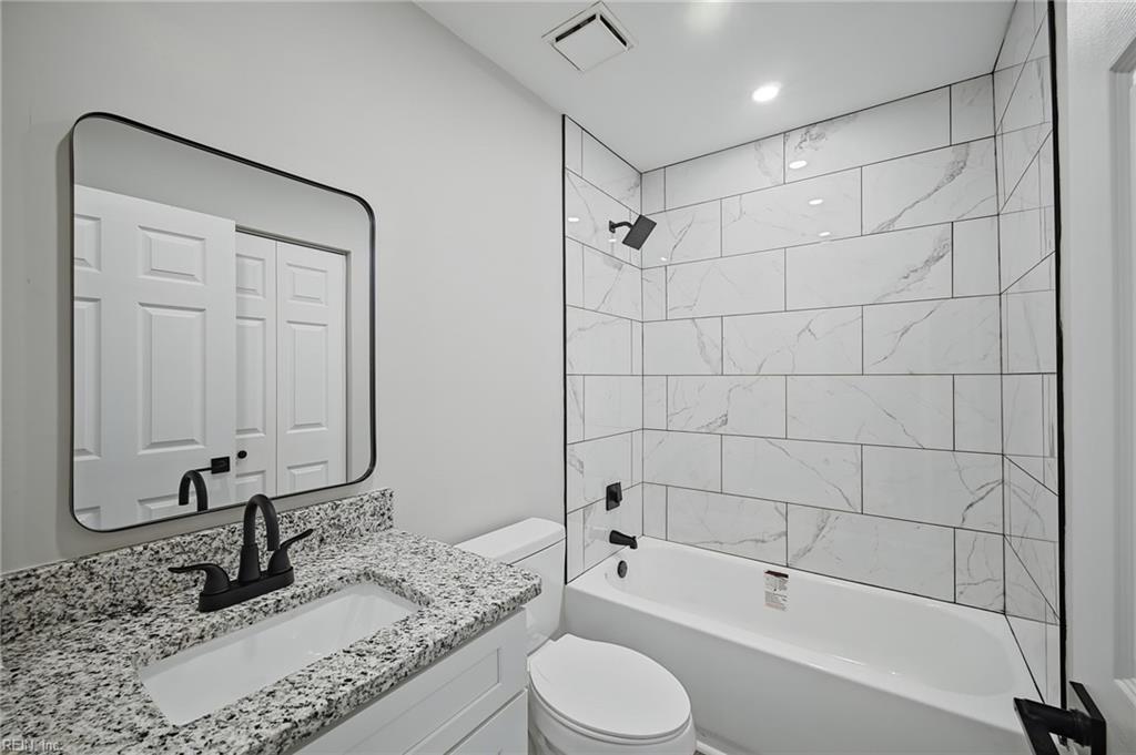 3704 Sugar Creek Ln Property Photo 18