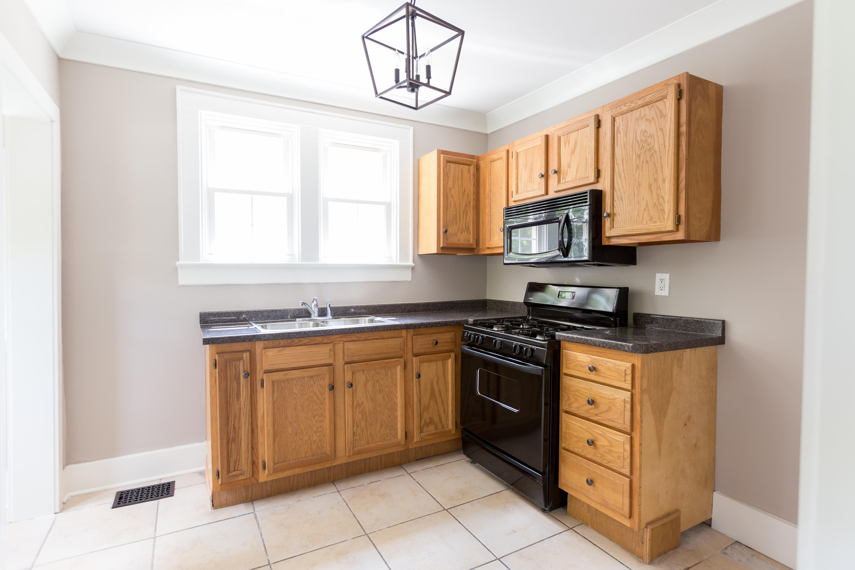 522 Lytle Street Property Photo 8