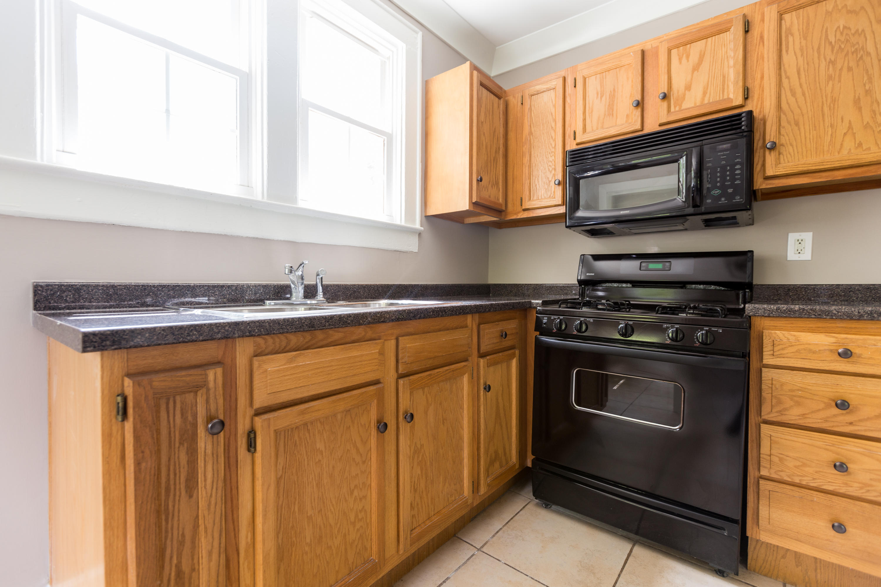522 Lytle Street Property Photo 10