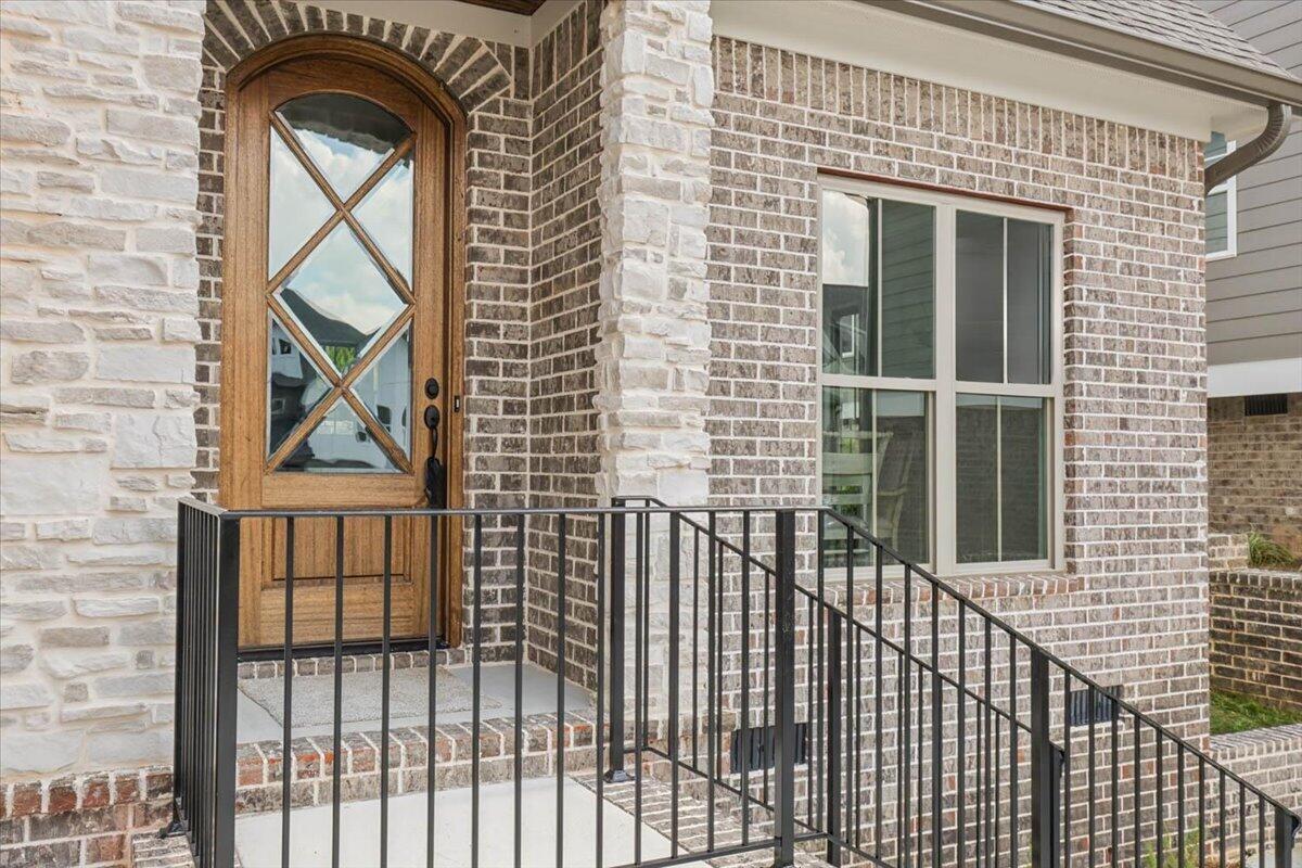 9892 Trestle Circle Property Photo 3