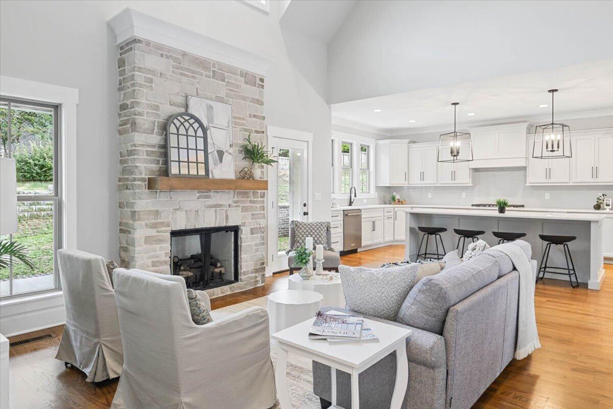 9892 Trestle Circle Property Photo 8