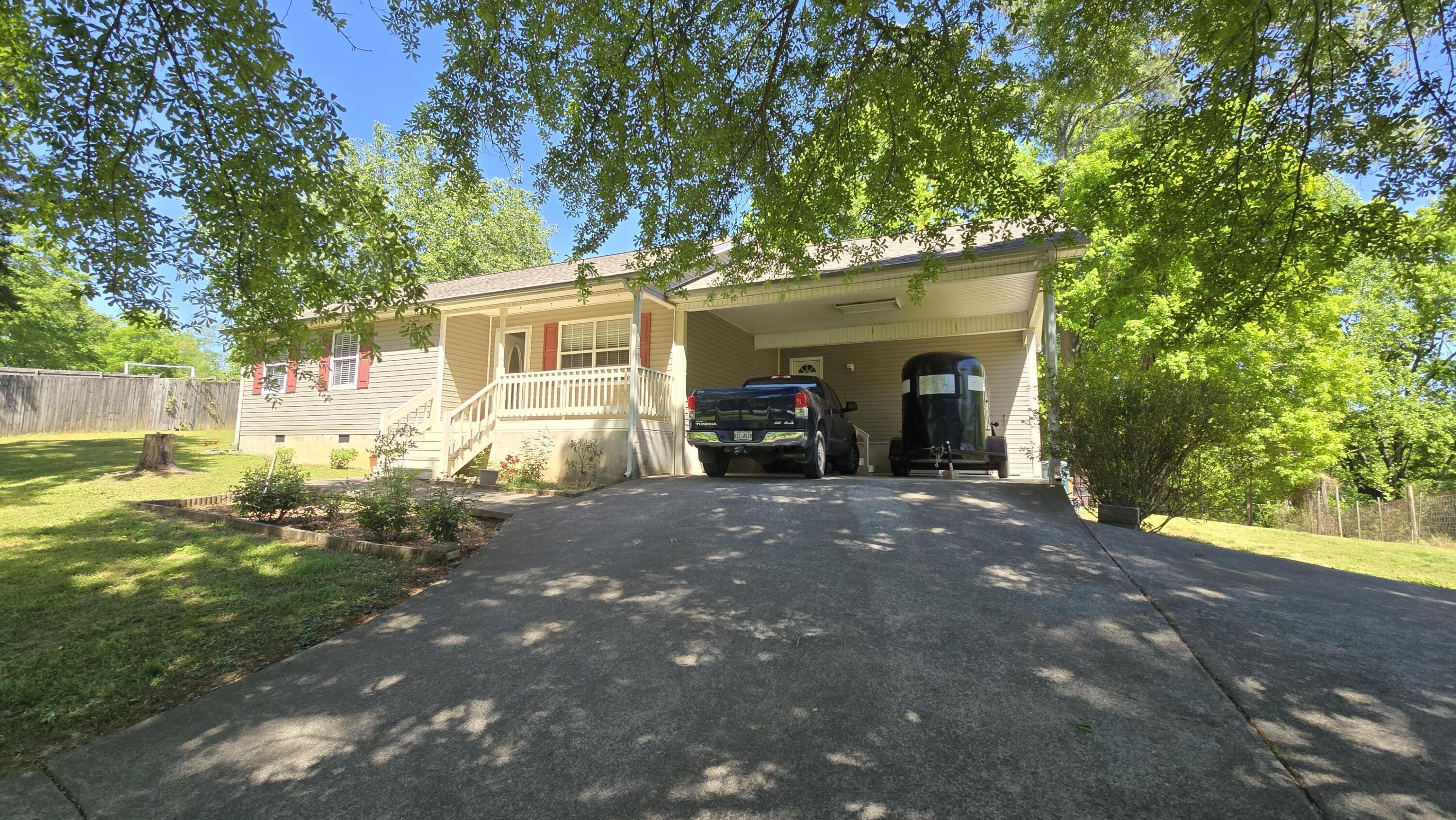 2437 S Riverbend Road Property Photo 3