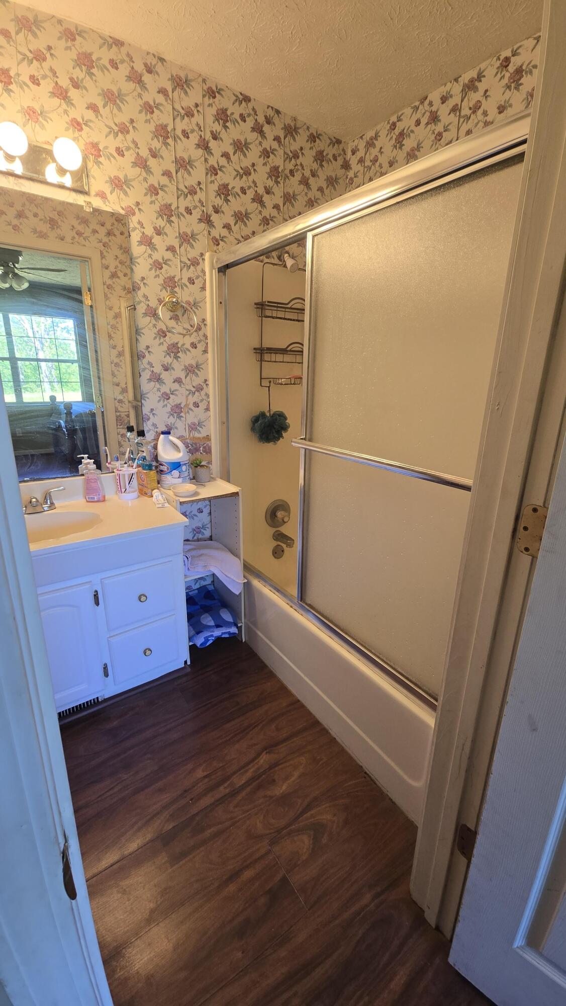 2437 S Riverbend Road Property Photo 9