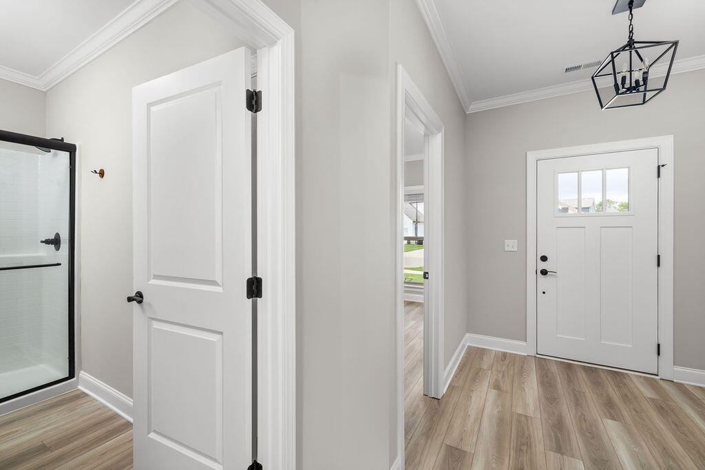 8852 Knolling Loop Property Photo 4